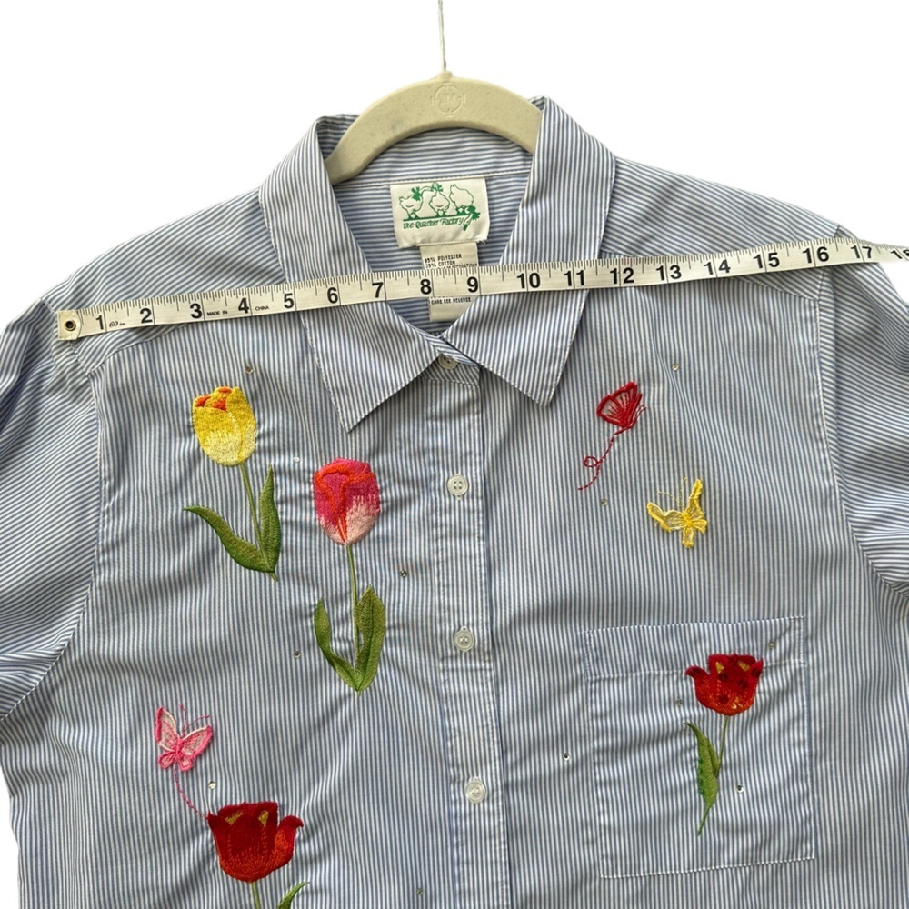 Quacker Factory Women's  Long Sleeve‎ Button Down with Tulip Embroidery Size: M - Picture 4 of 7